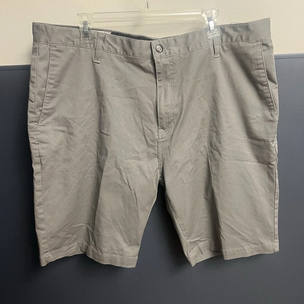 Volcom Shorts Mens Sz 40 Gray Skateboarding Casual Outdoor‎ Chino